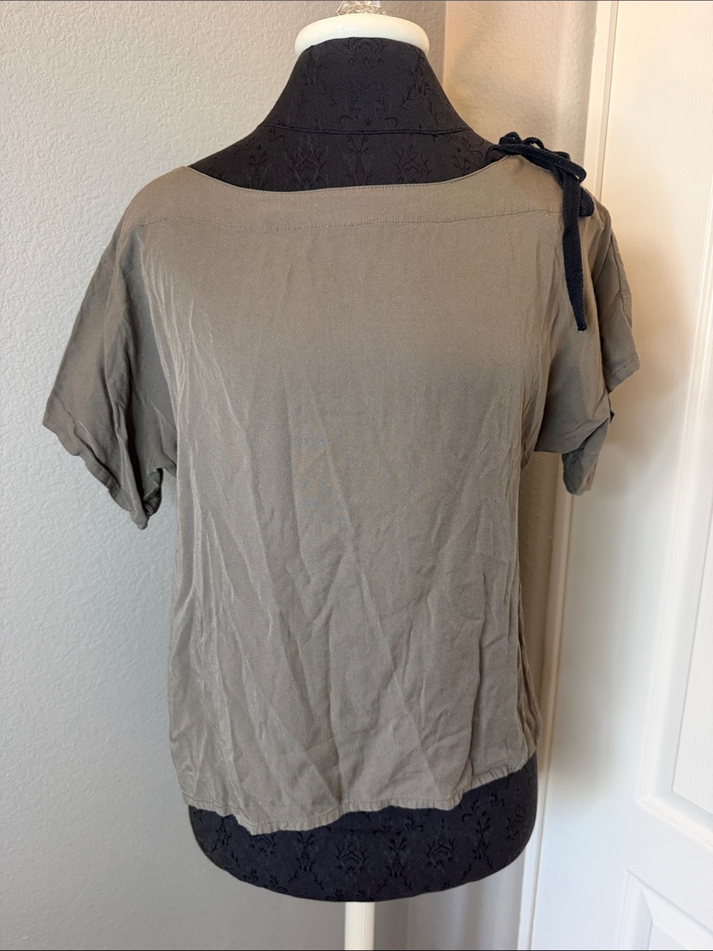 Babette SF Women's Gray Short Sleeve Tie-Shoulder Tee Size XXS